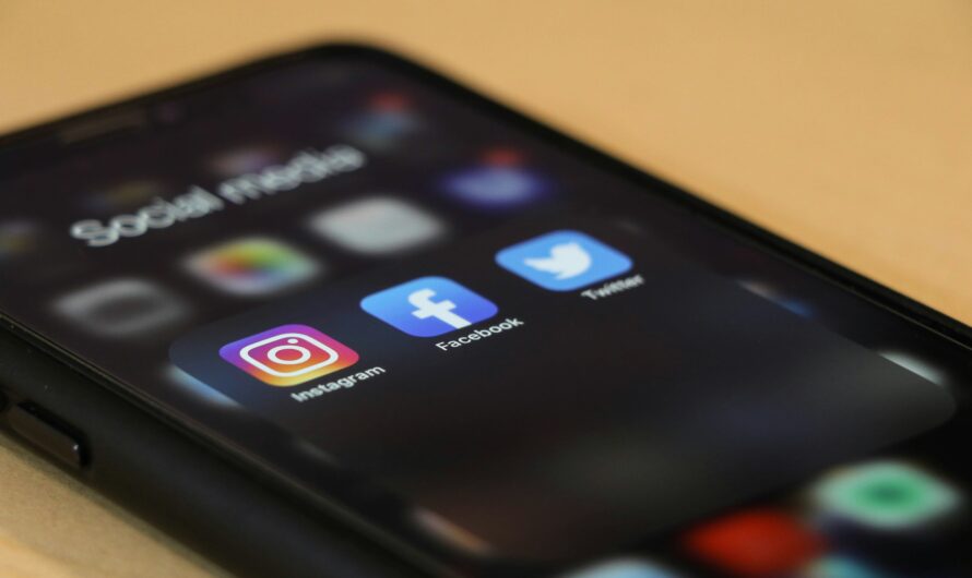 How Social Media Affects Body Image (And How to Protect Your Mental Health)