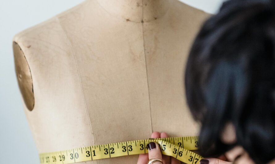 How Clothing Sizes Affect Your Self-Image (And How to Break the Cycle)