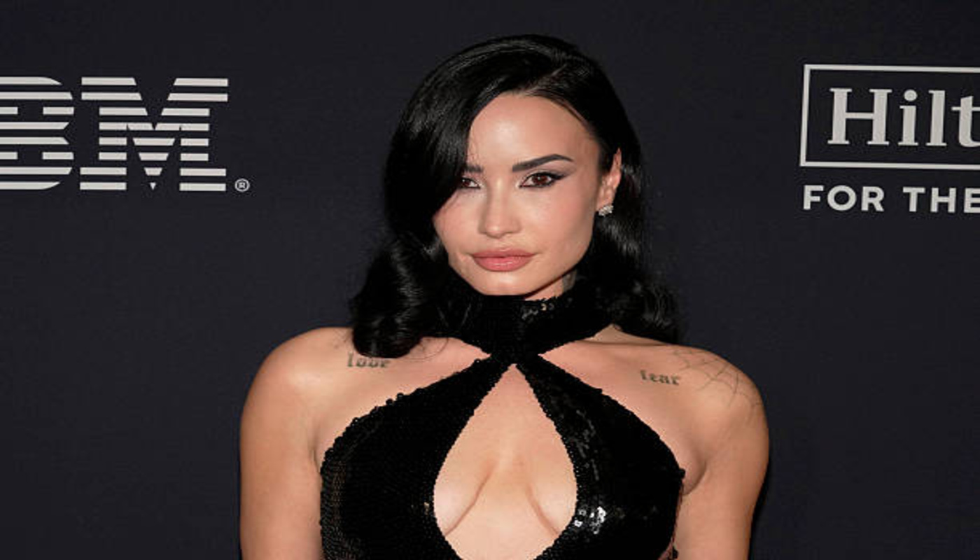https://media.gettyimages.com/id/2259335566/photo/beverly-hills-california-demi-lovato-attends-the-68th-grammy-awards-pre-grammy-gala-grammy.jpg?s=612x612&w=0&k=20&c=y42uW2ryr5LcdocVLPmYAeEM6dVun84kFkQwsj-siwc=