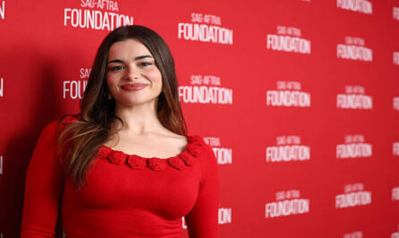 https://media.gettyimages.com/id/2250650729/photo/los-angeles-california-barbie-ferreira-attends-sag-aftra-foundation-conversations-presents.jpg?s=612x612&w=0&k=20&c=2zrlqbsf7UjRVlw9lkXKFoM-NZcCW8dL1XF4qAwkKDo=