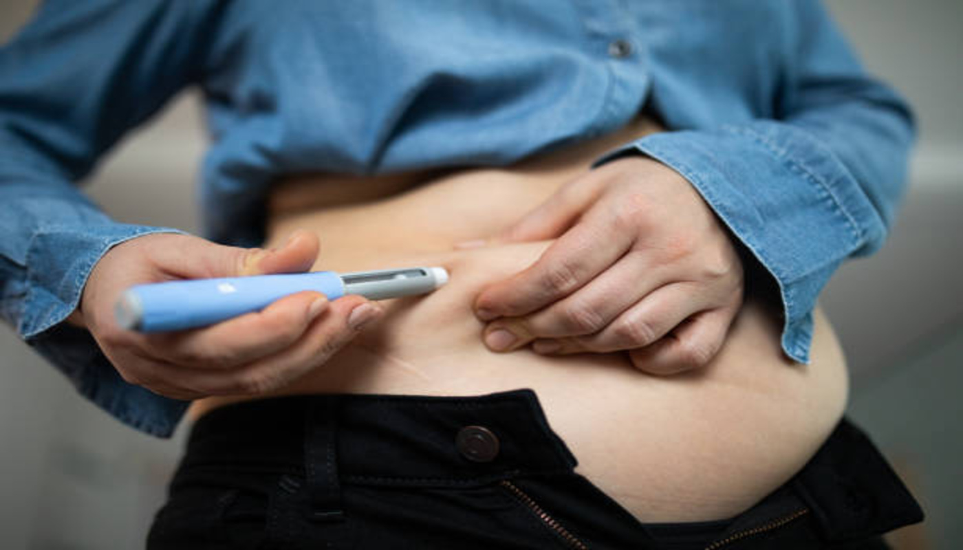 https://media.gettyimages.com/id/2189925129/photo/close-up-of-a-person-administering-semaglutide-injection-for-weight-loss.jpg?s=612x612&w=0&k=20&c=bhaH6yprbSbHQ_soEXF8NHp2OoRRR621UGzLoB2NIkk=