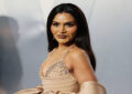 https://media.gettyimages.com/id/2266767124/photo/los-angeles-california-mindy-kaling-attends-the-2026-vanity-fair-oscar-party-hosted-by-mark.jpg?s=612x612&w=0&k=20&c=9oZGhR4ufbfRLG0Ha7Jkwg1gmFBgXyIKtE4gvXc1xwo=