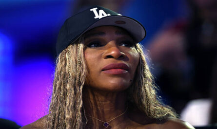 https://media.gettyimages.com/id/2268222314/photo/palm-beach-gardens-florida-los-angeles-golf-club-owner-serena-williams-looks-on-during-the.jpg?s=612x612&w=0&k=20&c=fh5y8Erj2zDqckkjOup-FojEYPmSdSm-hKPywBVFpRw=