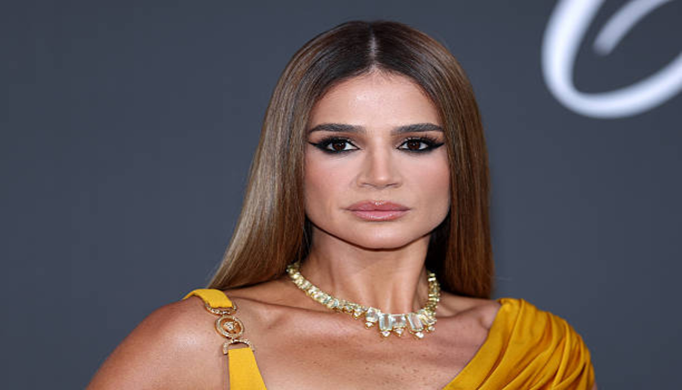 https://media.gettyimages.com/id/2276899103/photo/french-beauty-and-lifestyle-influencer-sissy-mua-attends-the-annual-american-foundation-for.jpg?s=612x612&w=0&k=20&c=qvYJyskN6WOVj-VKk7iAFYSc5bBVRafREHJSfizhCJ8=