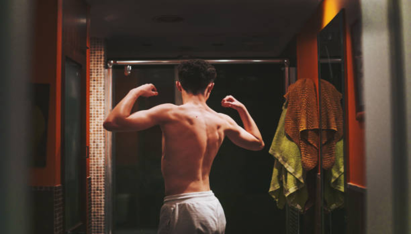https://media.gettyimages.com/id/1491546232/photo/teenager-showing-his-muscles-at-the-mirror.jpg?s=612x612&w=0&k=20&c=gZ7_3E7KtTAvnwfXlz-Pm54uz7jinEvD8v_s0KPEFIw=