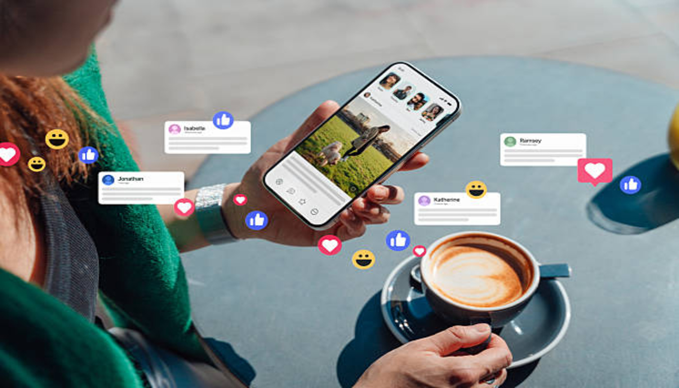 https://media.gettyimages.com/id/2210455123/photo/over-the-shoulder-view-of-woman-commenting-and-giving-likes-on-social-media-platform-via.jpg?s=612x612&w=0&k=20&c=hIs5eCGOMaA26M2Ydt5842aOCU2gTsjOyl92ip9jpok=