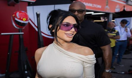 https://media.gettyimages.com/id/2280326926/photo/monte-carlo-monaco-kim-kardashian-is-seen-during-the-f1-grand-prix-of-monaco-at-circuit-de.jpg?s=612x612&w=0&k=20&c=do9lnkNp5hrbLIIJTrny88GJ6iob4lV1USNaOfysX9w=