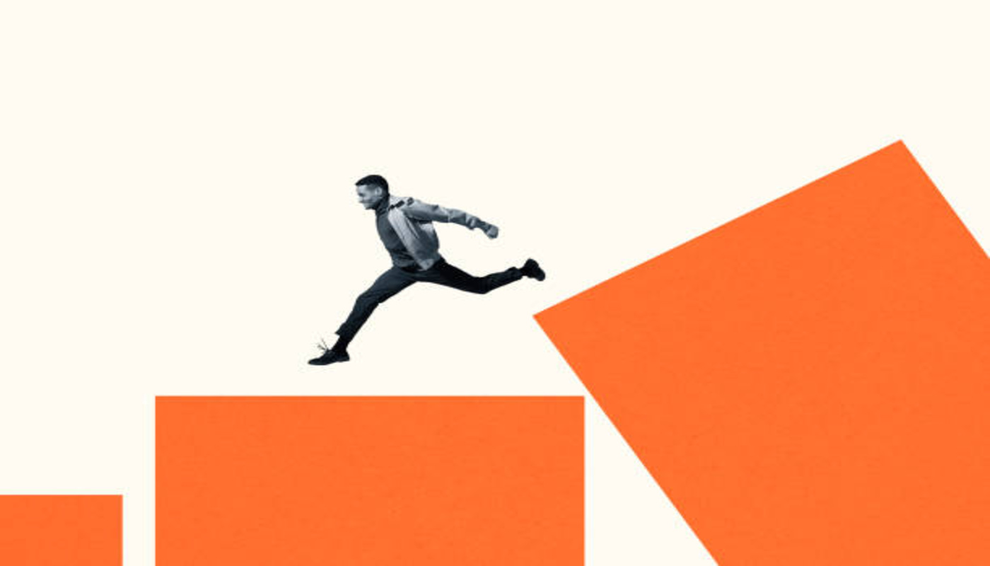 https://media.gettyimages.com/id/1227304600/photo/happy-young-man-running-on-large-orange-bar-graph.jpg?s=612x612&w=0&k=20&c=4842b71EEBf9-V3pU6DUqQK_i9oI4Xn8Dwrt6-2vIuI=