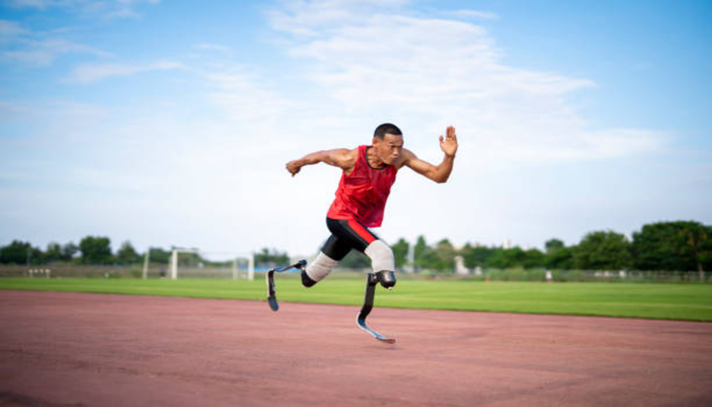 https://media.gettyimages.com/id/1716189841/photo/attractive-disabled-male-runner-practicing-and-exercising-for-the-paralympics-competition.jpg?s=612x612&w=0&k=20&c=42ZQvoeJ7nXUVc0dTmNQ0VYbB2gVqCPtE46kTh-OTgU=