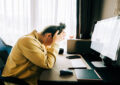 https://media.gettyimages.com/id/2215035530/photo/woman-working-from-home-feeling-stressed-and-frustrated-holding-her-head-in-her-hands-while.jpg?s=612x612&w=0&k=20&c=Yj4LZ0HmkRzVyvpKTXTCe6ItR3_xxAh1zazQ2ySK6BY=