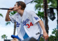 https://media.gettyimages.com/id/2289918336/photo/los-angeles-ca-k-pop-star-yeonjun-performs-in-front-of-a-large-crowd-in-the-center-field.jpg?s=612x612&w=0&k=20&c=sAQqZ5NscKiIIfjk7XB6ot53bVjHpAlDvZUInzQs6U4=