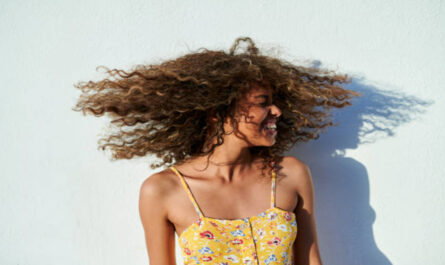 https://media.gettyimages.com/id/1634119719/photo/portrait-of-woman-moving-her-curly-hair-in-front-of-white-wall.jpg?s=612x612&w=0&k=20&c=_qG8B_O_KrnZM0bfaHFzpPmpeLCVAJMC5vH-oNvOa40=
